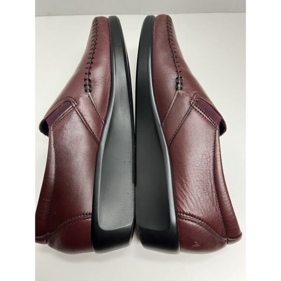 SAS Women’s Dream Wine Leather Slip On Shoes 1.5” Heel Size 8.5 Medium - Picture 7 of 11